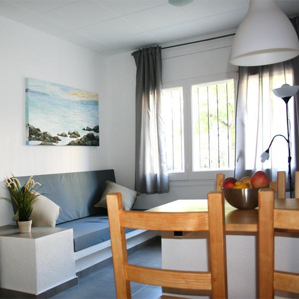 Apartaments La Riera Росес Стая снимка