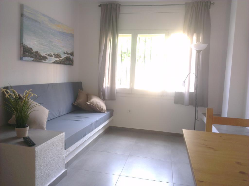 Apartaments La Riera Росес Стая снимка