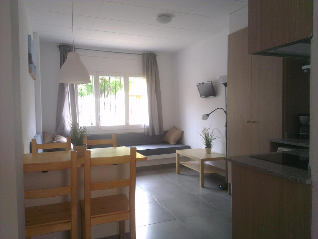 Apartaments La Riera Росес Стая снимка